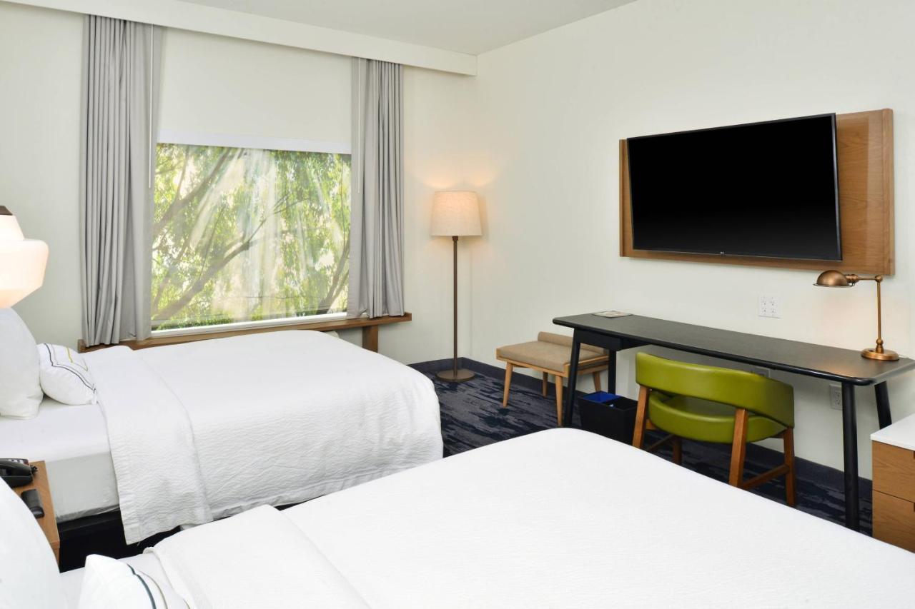 Fairfield Inn & Suites By Marriott Charlotte University Research Park Dış mekan fotoğraf