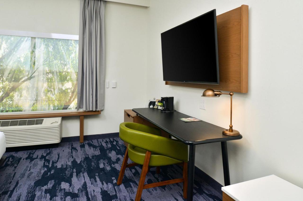 Fairfield Inn & Suites By Marriott Charlotte University Research Park Dış mekan fotoğraf
