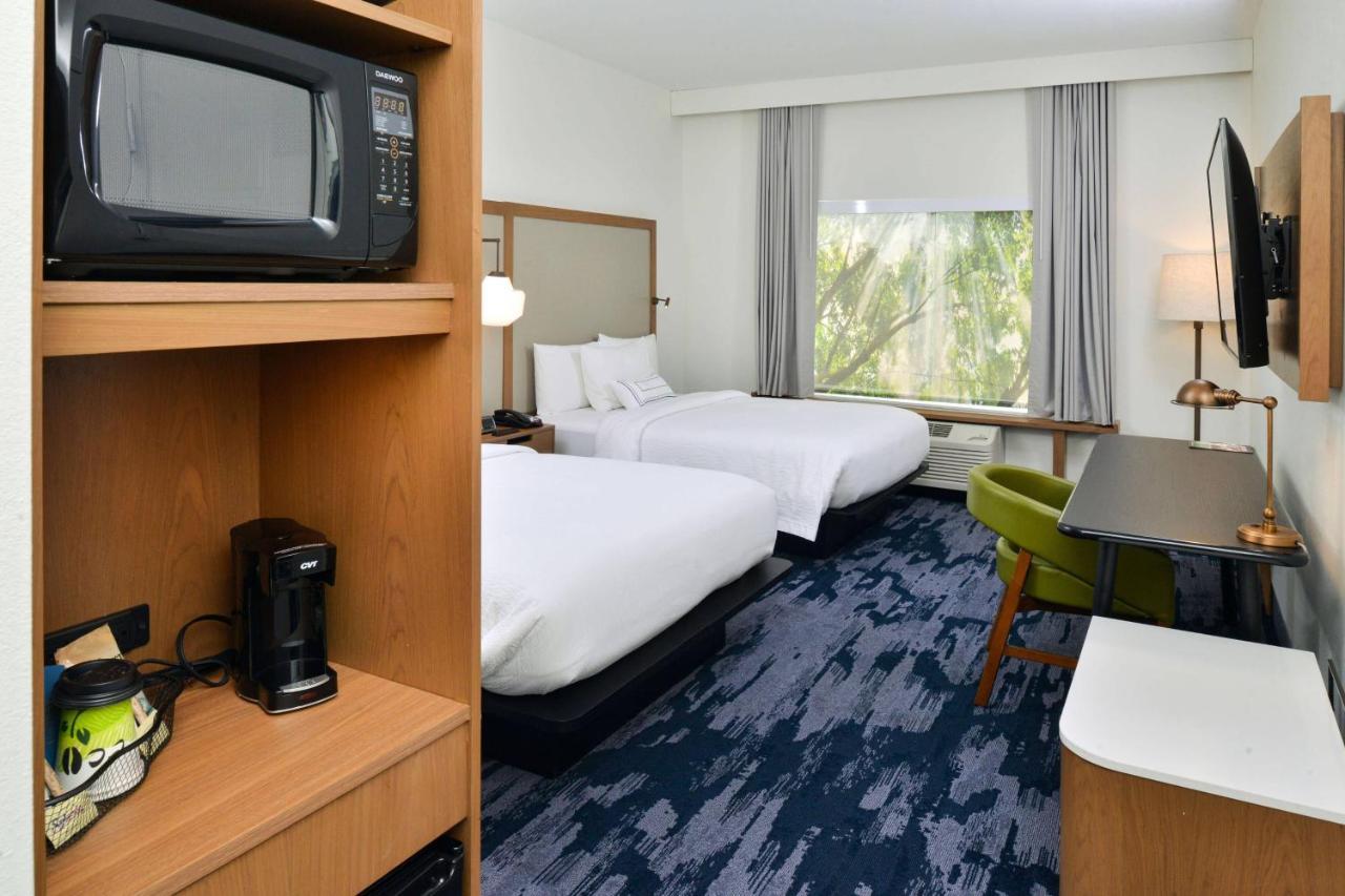 Fairfield Inn & Suites By Marriott Charlotte University Research Park Dış mekan fotoğraf