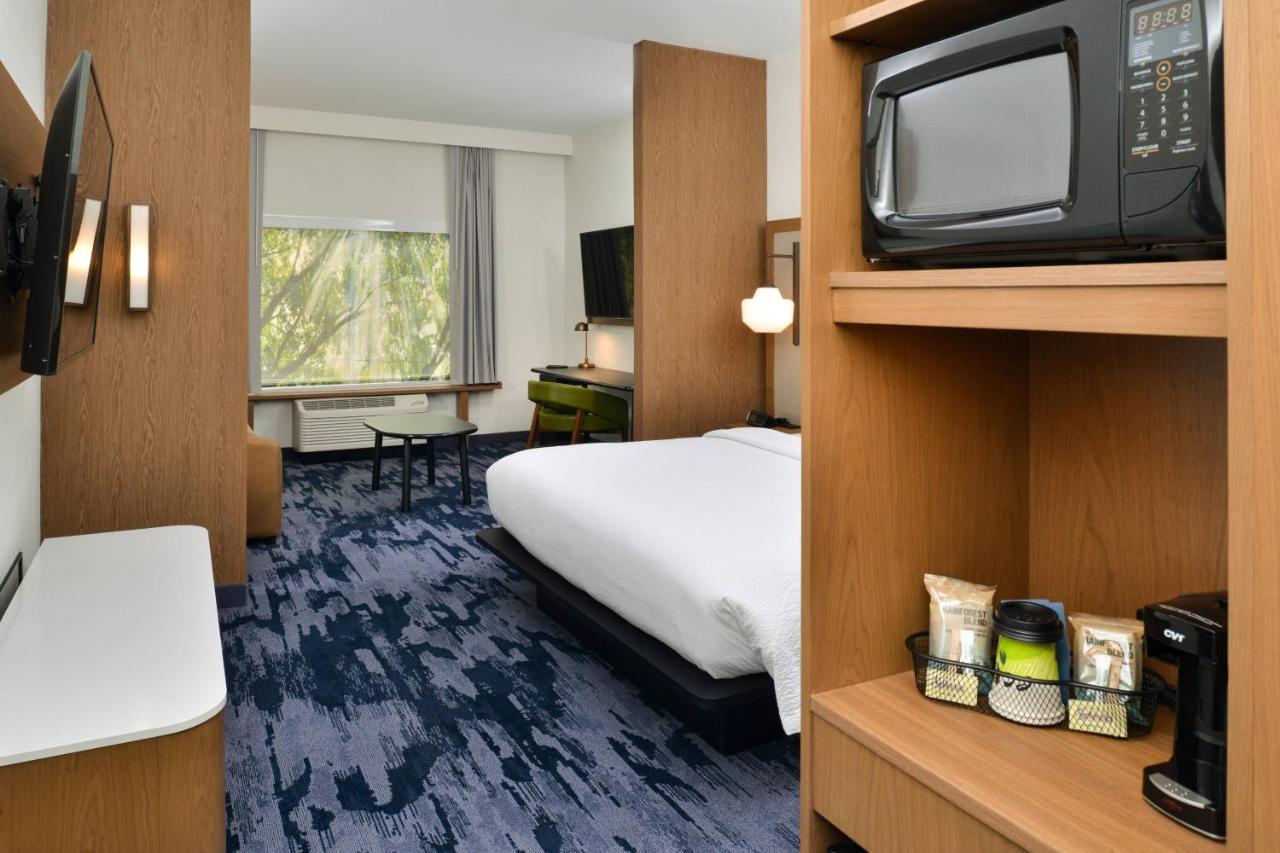 Fairfield Inn & Suites By Marriott Charlotte University Research Park Dış mekan fotoğraf