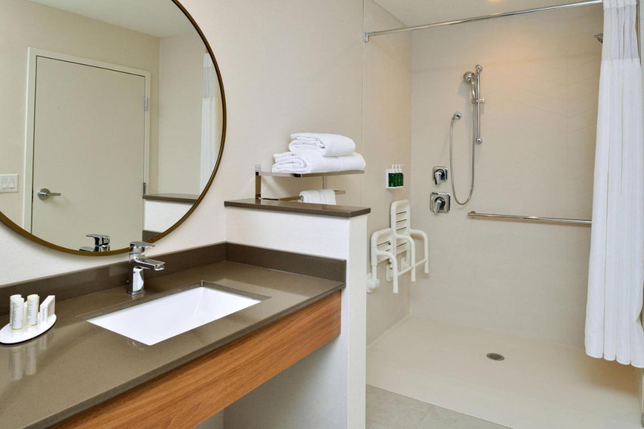 Fairfield Inn & Suites By Marriott Charlotte University Research Park Dış mekan fotoğraf