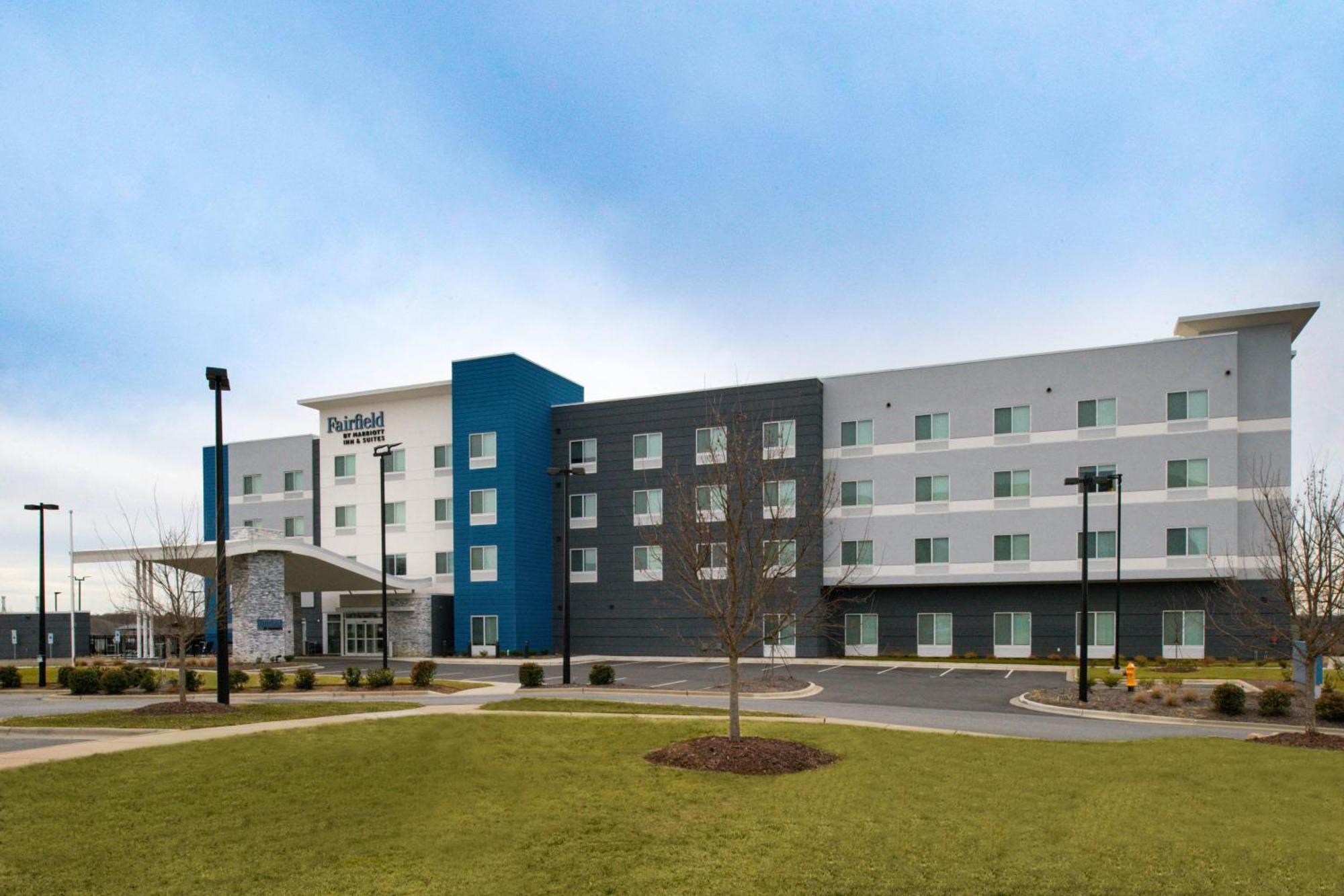 Fairfield Inn & Suites By Marriott Charlotte University Research Park Dış mekan fotoğraf